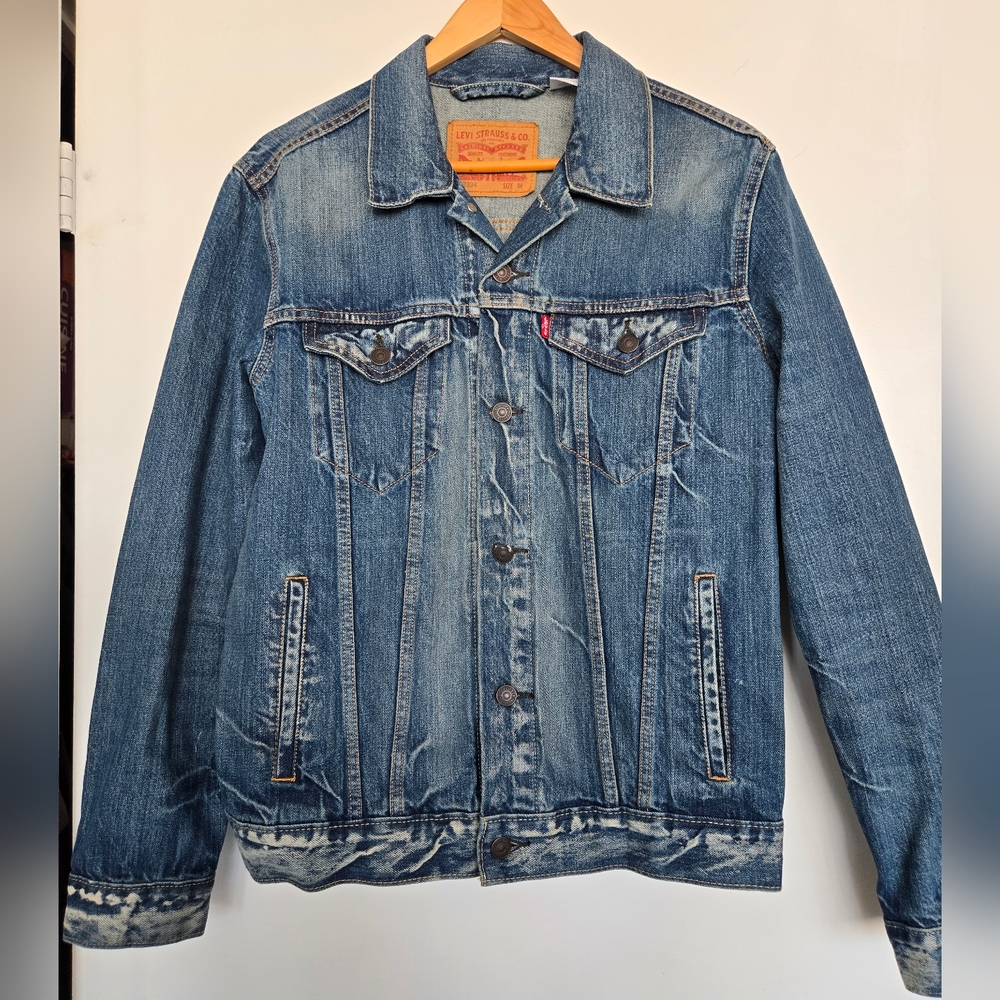 Levi's Men's Denim Trucker Jacket Medium Wash 72334 Size M Jean Classic